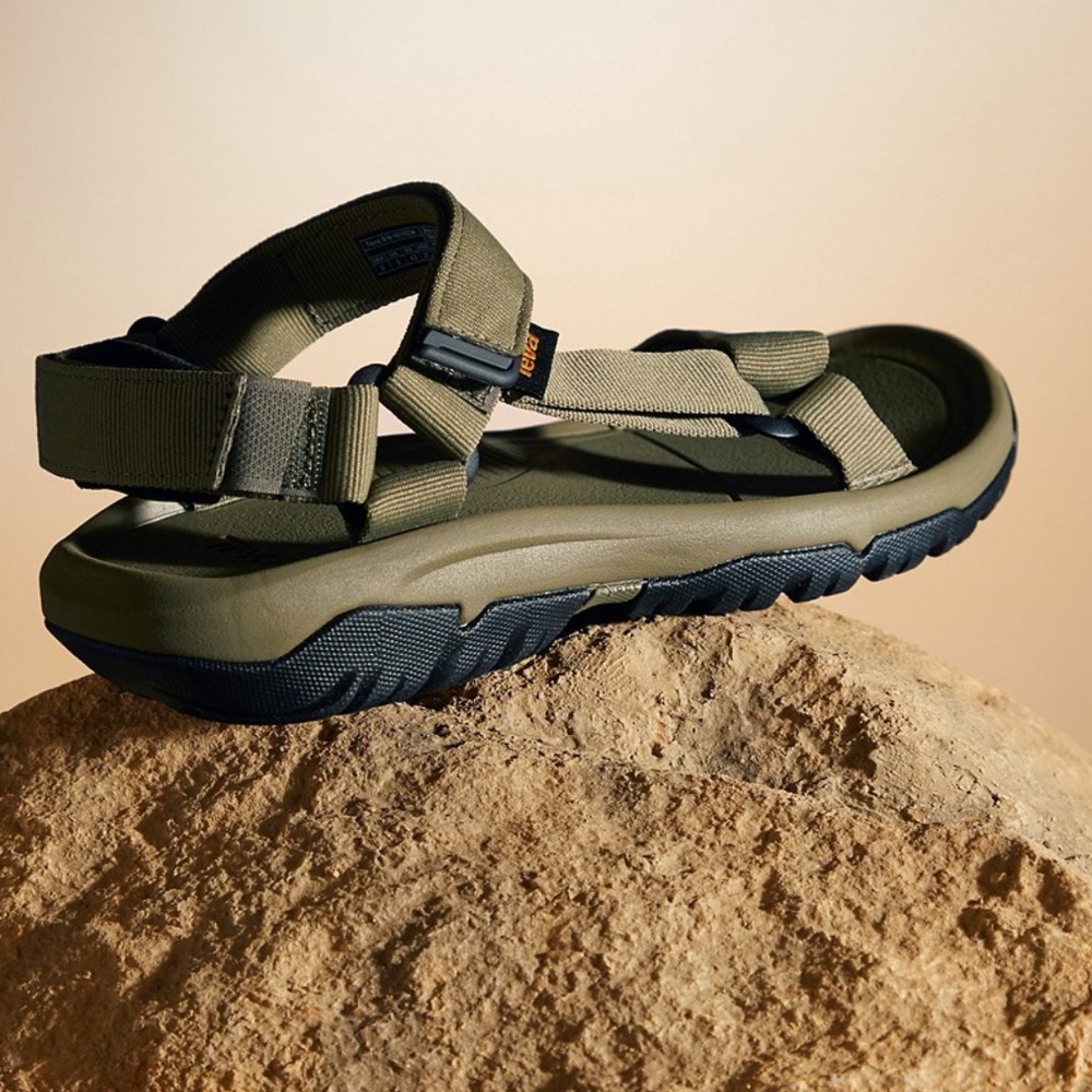NWT Teva Hurricane XL T2 olive green sandals